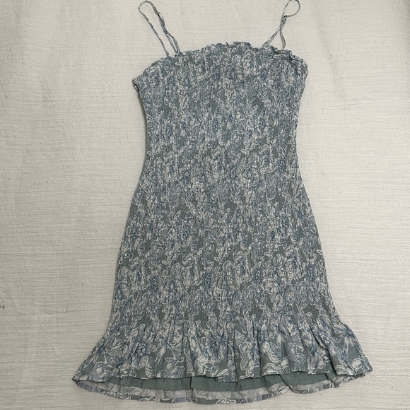 NWT Medium Abercrombie Ruched Dress with Flutter Hem - Picture 3 of 7